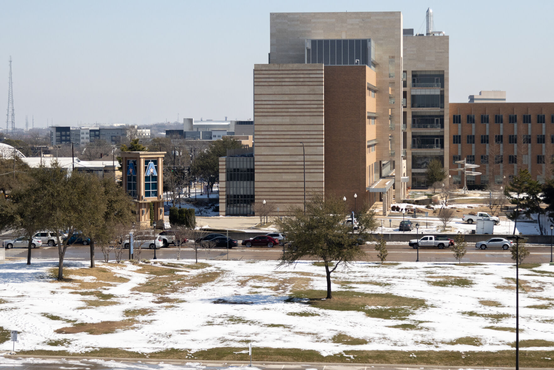 Photos: UTA students take advantage of the snowfall blanketing campus